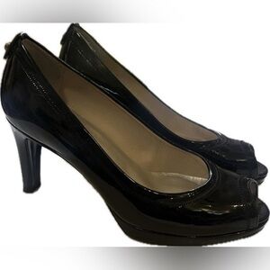 Stuart weitzman black leather pumps size 6 peep toe heel